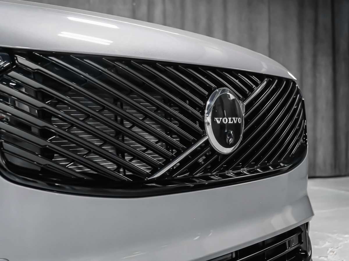 2026 Volvo XC90 Plus 7-Seater (Dark Theme) thumb 9