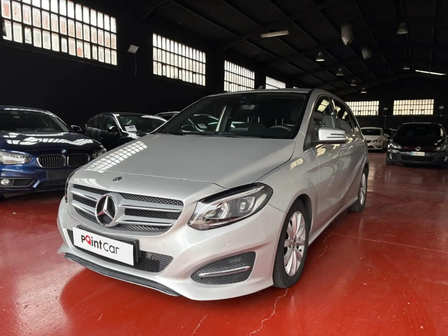 Mercedes-Benz B 180 180d Plateado - 1