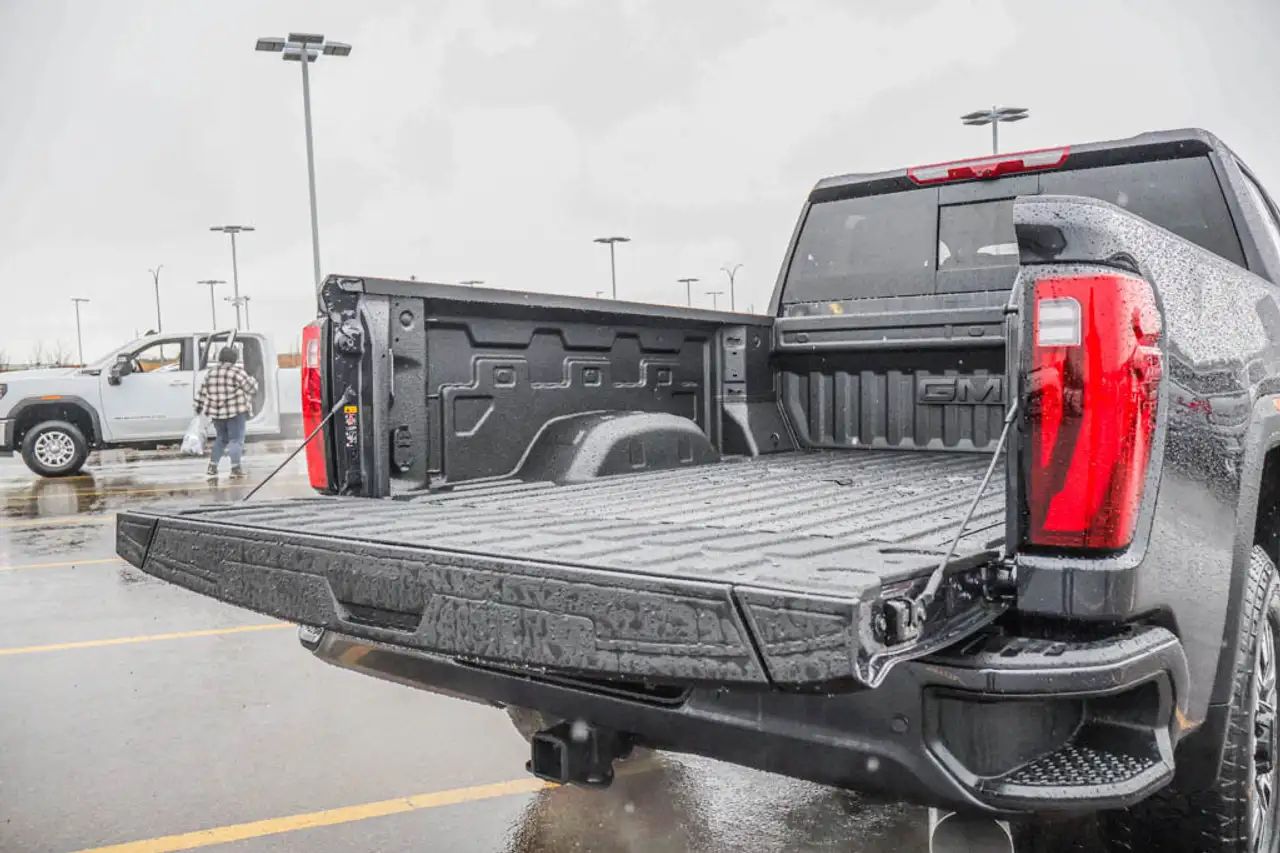 GMC Sierra 3500HD снимка GMC Sierra 3500HD