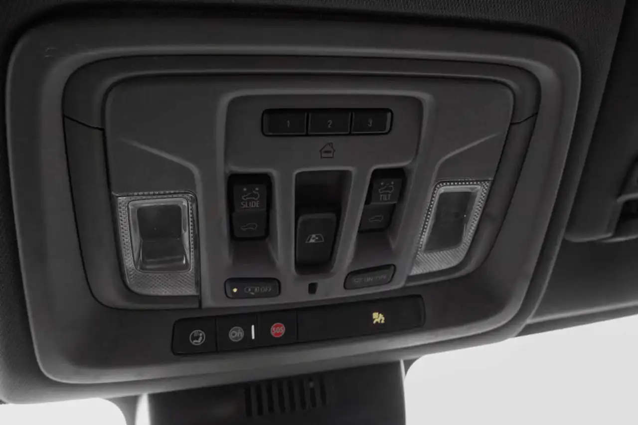 GMC Sierra 3500HD снимка GMC Sierra 3500HD