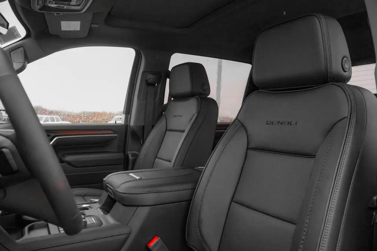 GMC Sierra 3500HD снимка GMC Sierra 3500HD