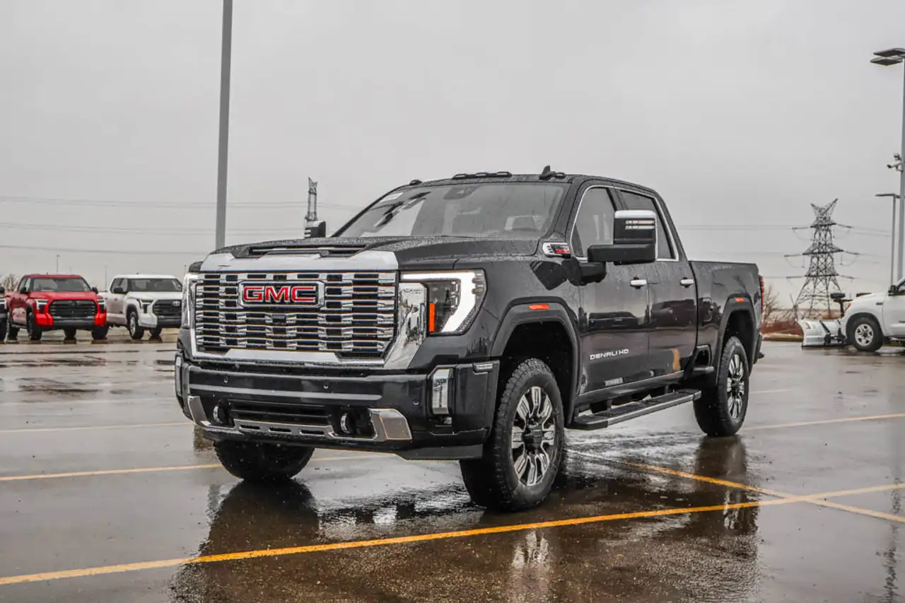 GMC Sierra 3500HD снимка GMC Sierra 3500HD