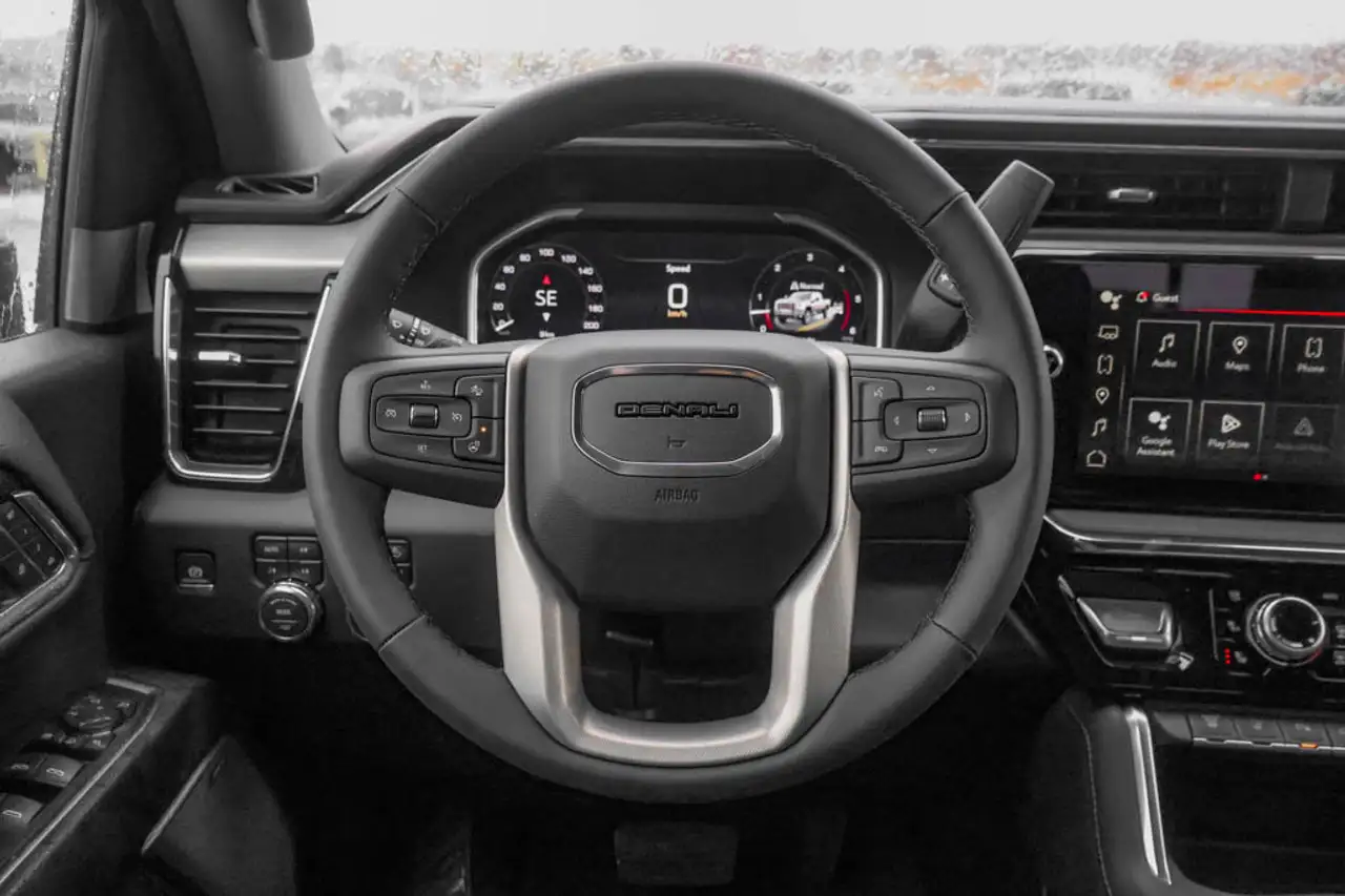 GMC Sierra 3500HD снимка GMC Sierra 3500HD