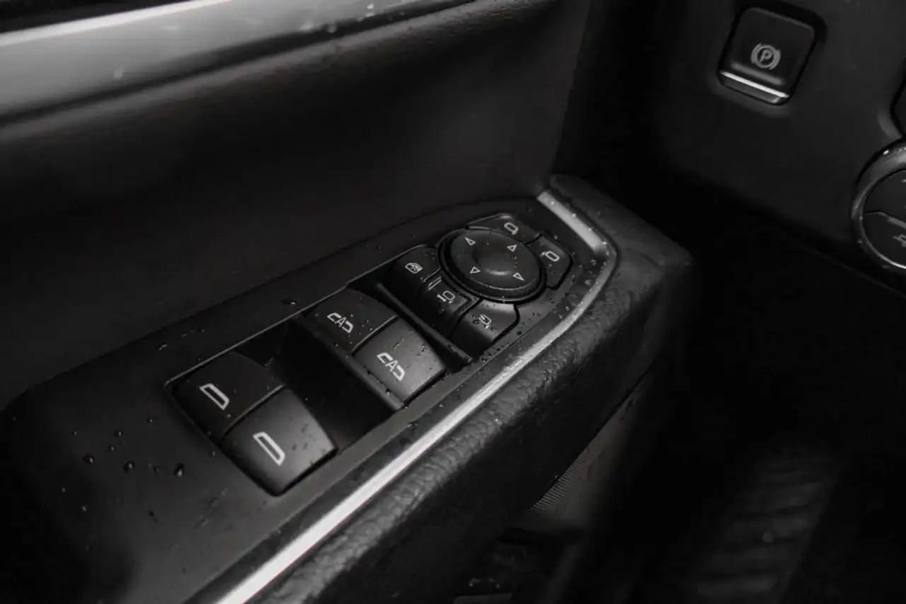 GMC Sierra 3500HD снимка GMC Sierra 3500HD