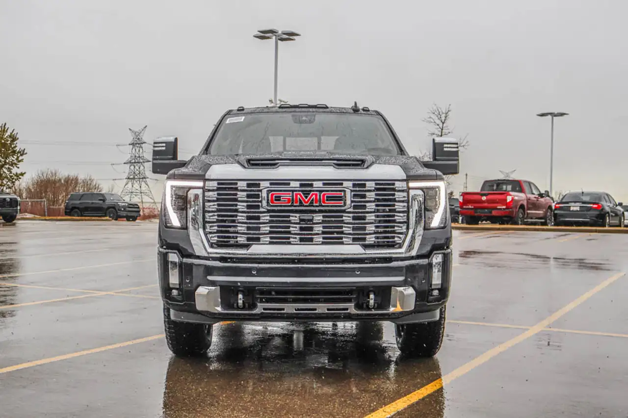 GMC Sierra 3500HD снимка GMC Sierra 3500HD