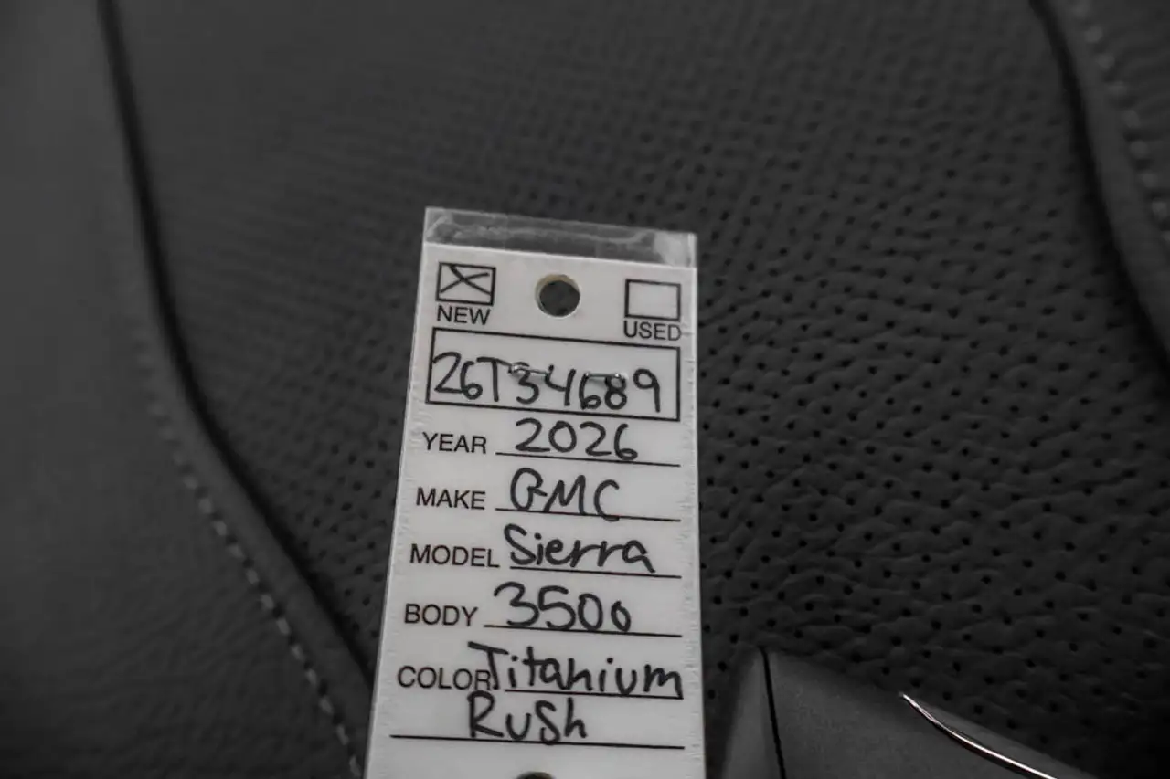 GMC Sierra 3500HD снимка GMC Sierra 3500HD