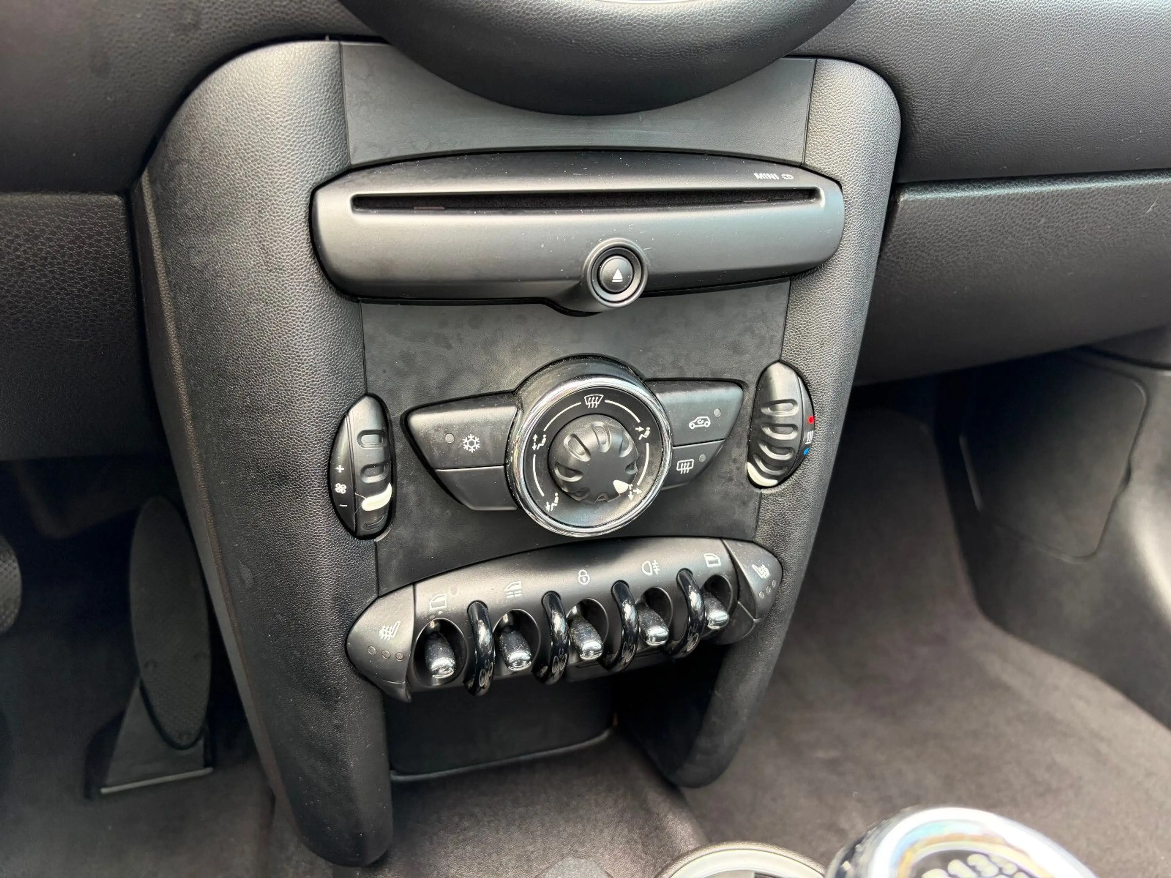 MINI Cooper Cabrio *SITZHEIZUNG*SPORTSITZE*KLIMA* — photo 16