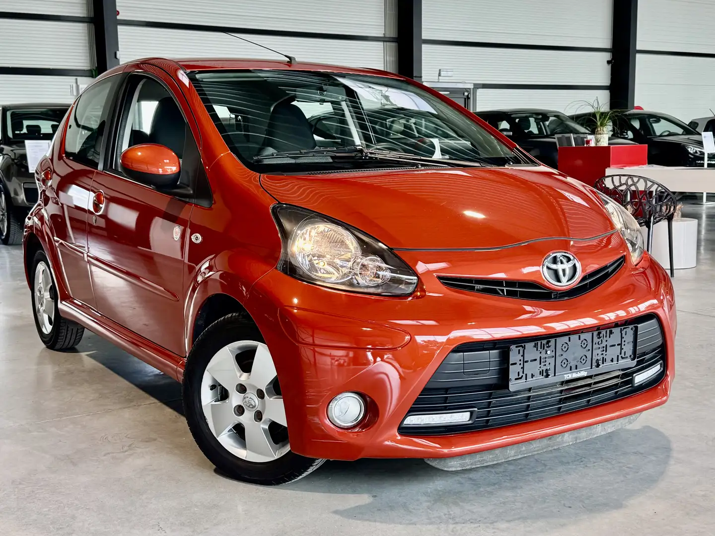 Toyota Aygo ✅ 1.0i Color - boite auto - 18.000km - 1er propr Orange - 2