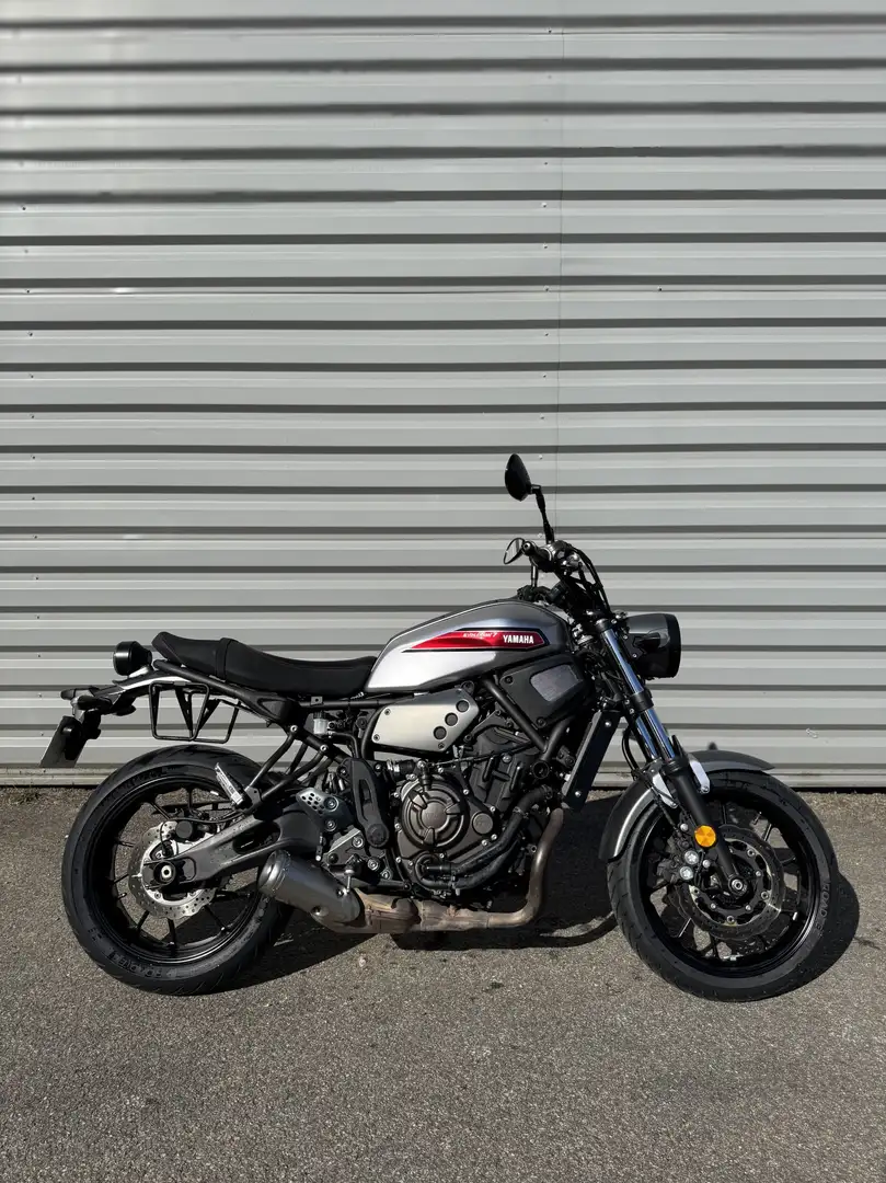 Yamaha XSR 700 - 1