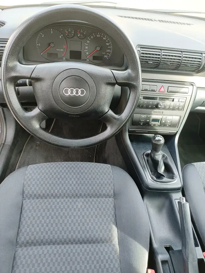 Audi A4 1.9 TDI, foto 7