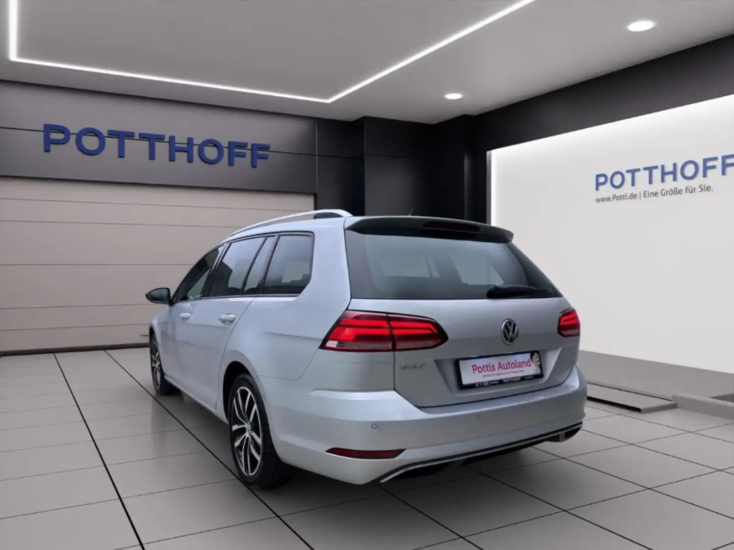 Volkswagen Golf Variant 1.5 TSI DSG IQ.DRIVE ACC PDC NAVI DYNAUDIO Silber - 2