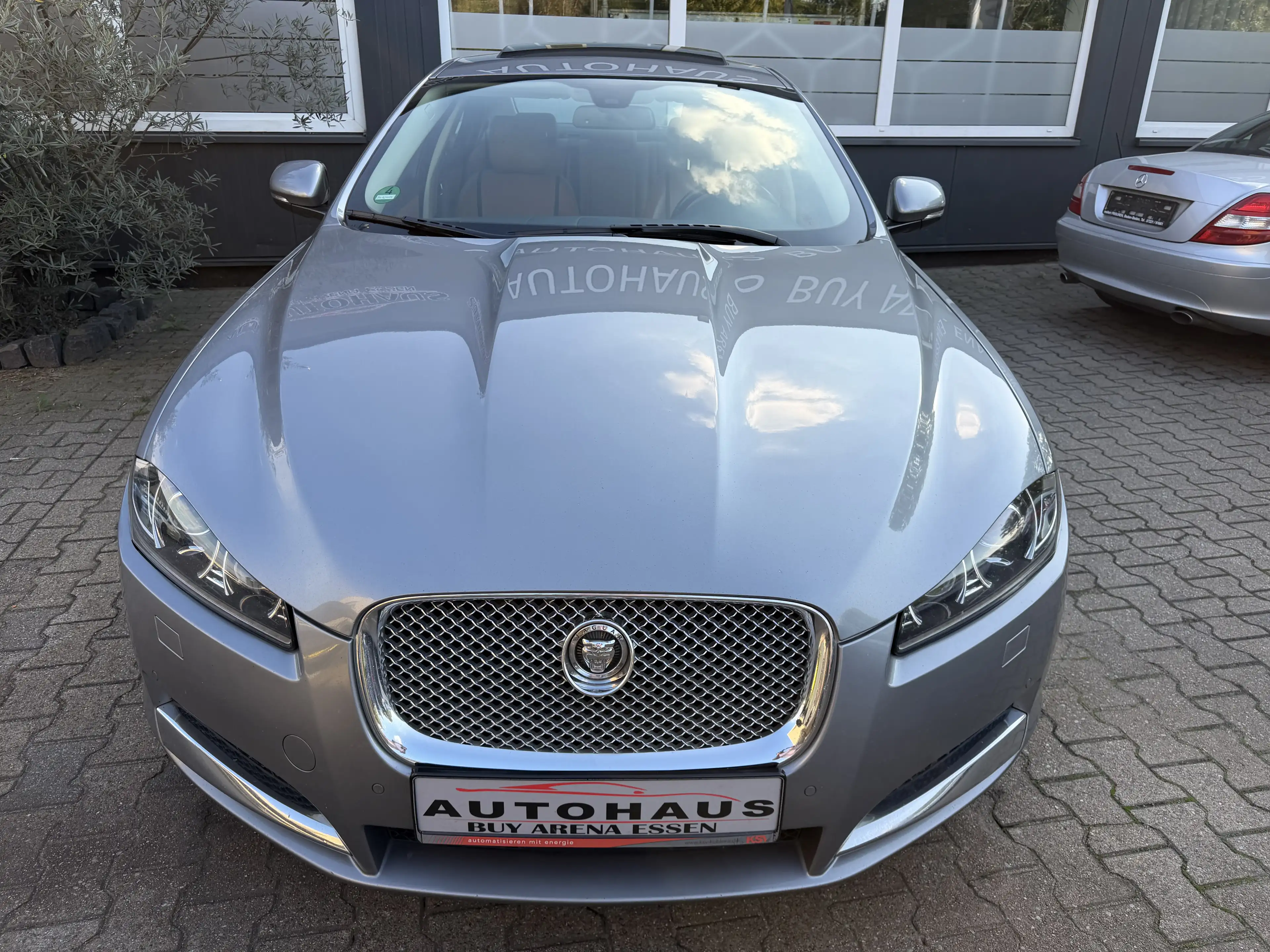 Jaguar XF 3.0 V6 Diesel S Limousine Grau Top Gepflegt Bi-Xen — photo 15