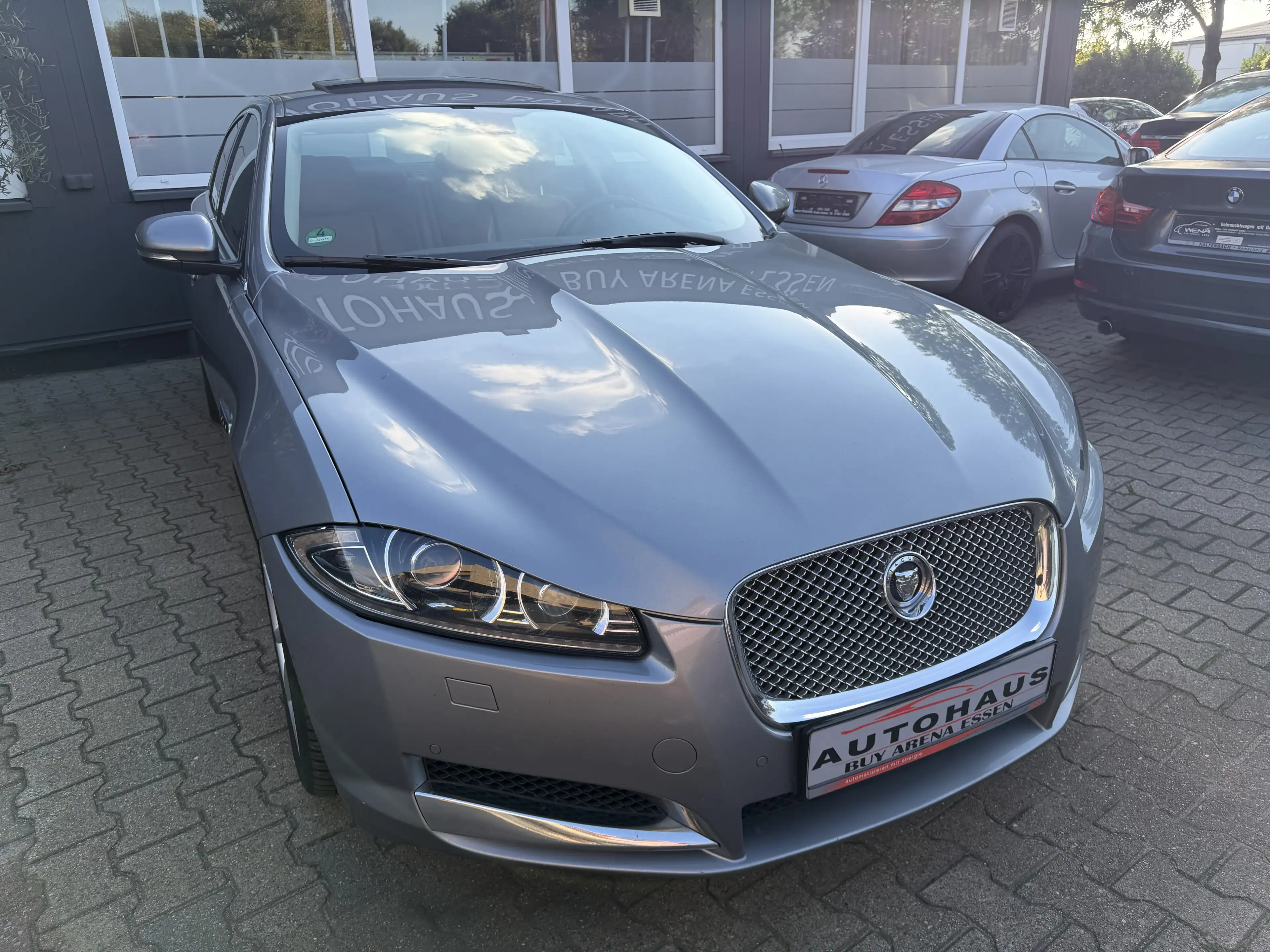 Jaguar XF 3.0 V6 Diesel S Limousine Grau Top Gepflegt Bi-Xen — photo 4