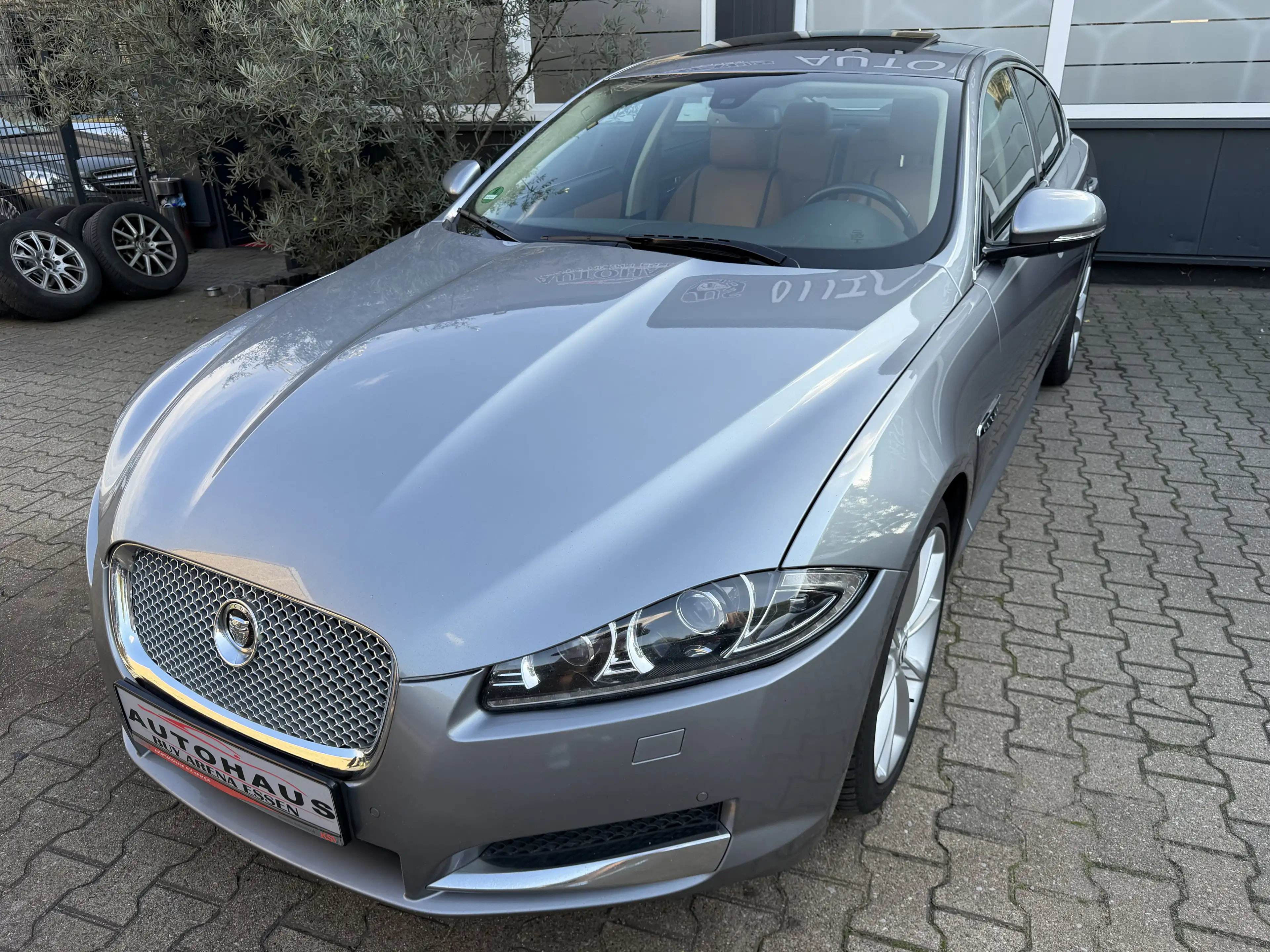 Jaguar XF 3.0 V6 Diesel S Limousine Grau Top Gepflegt Bi-Xen — photo 5
