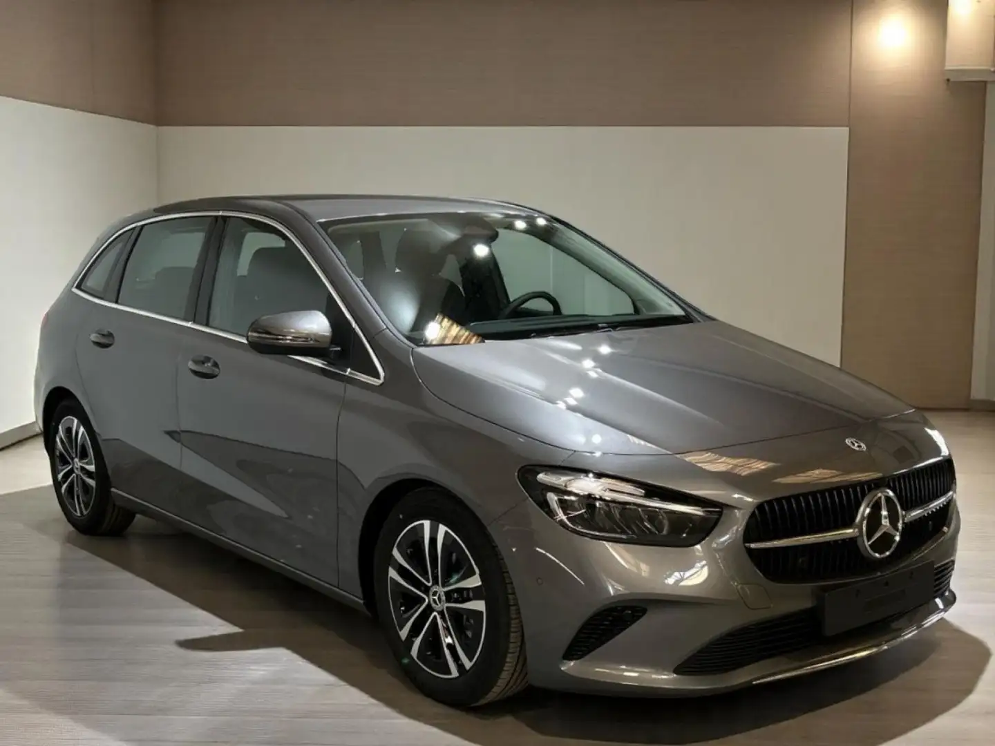 Mercedes-Benz B 200 200d Gris - 1