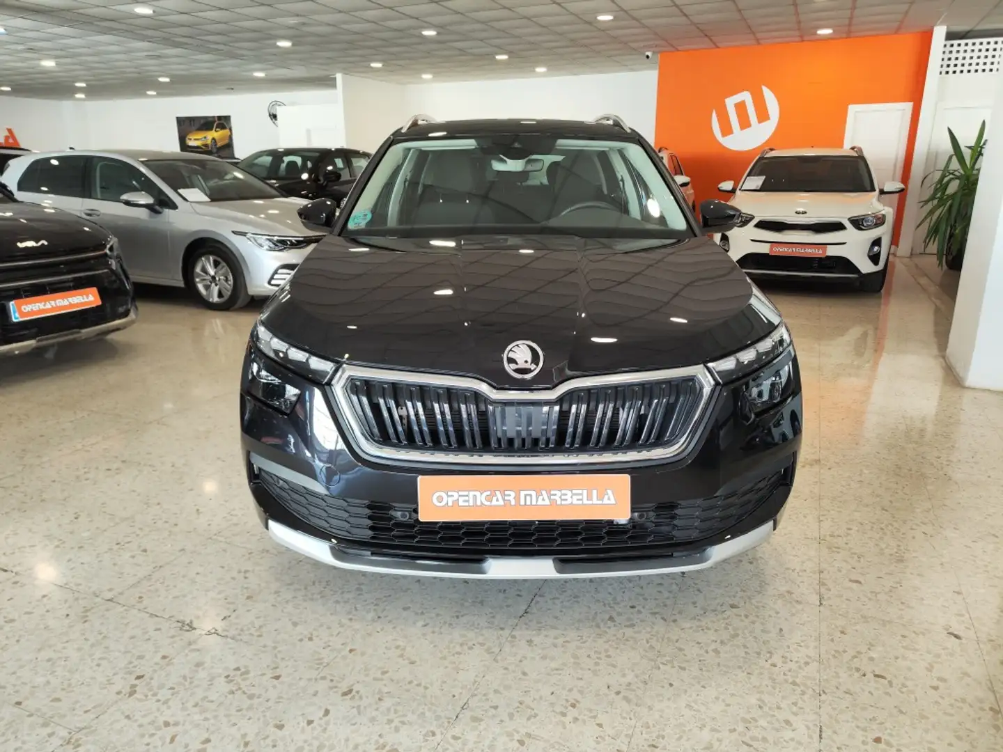 Skoda Kamiq 1.5 TSI Style DSG Negro - 2