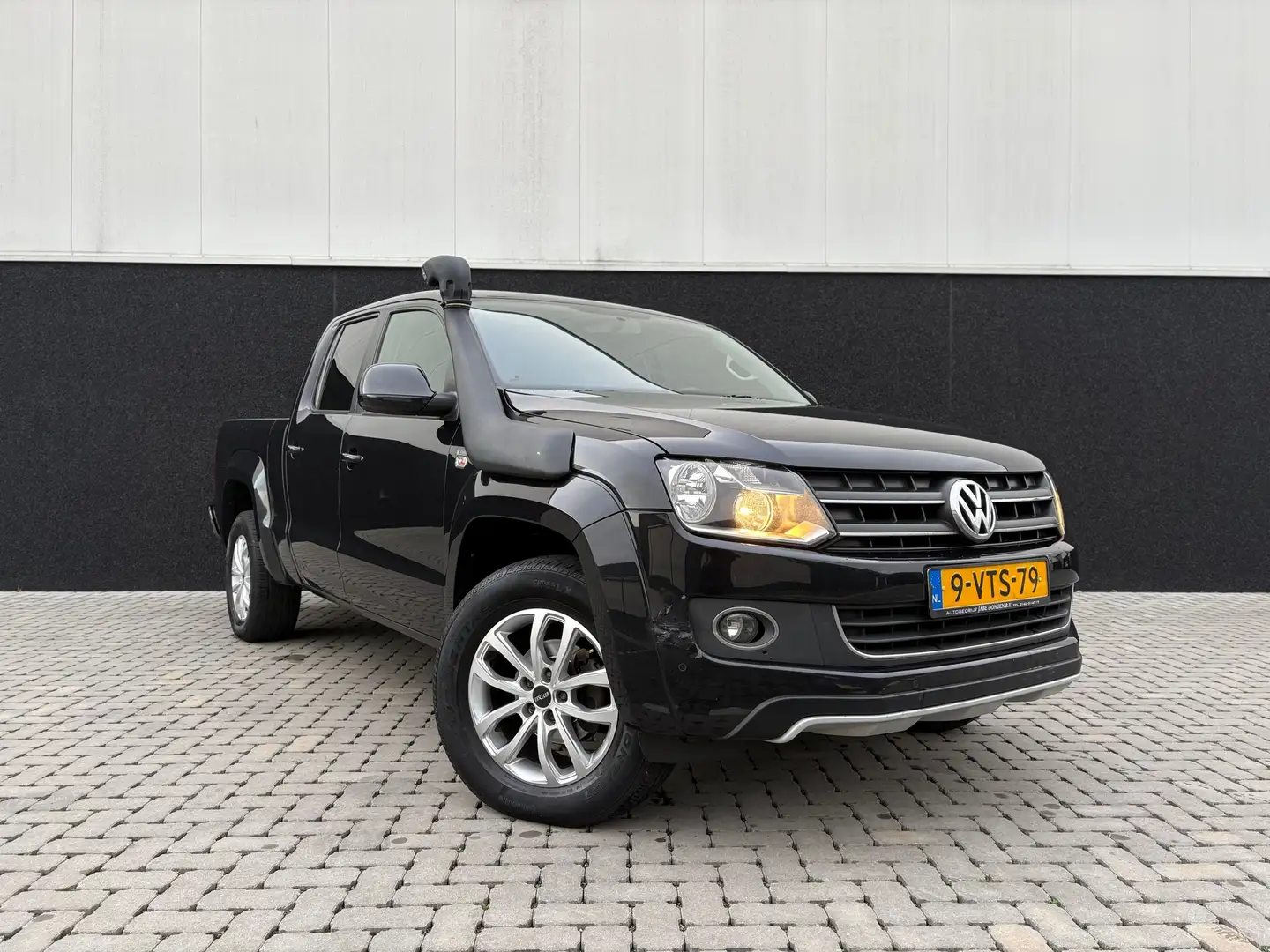 Volkswagen Amarok 2.0 TDI 4Motion - 5 persoons - lang - leder Zwart - 1