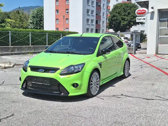 Ford Focus view 2