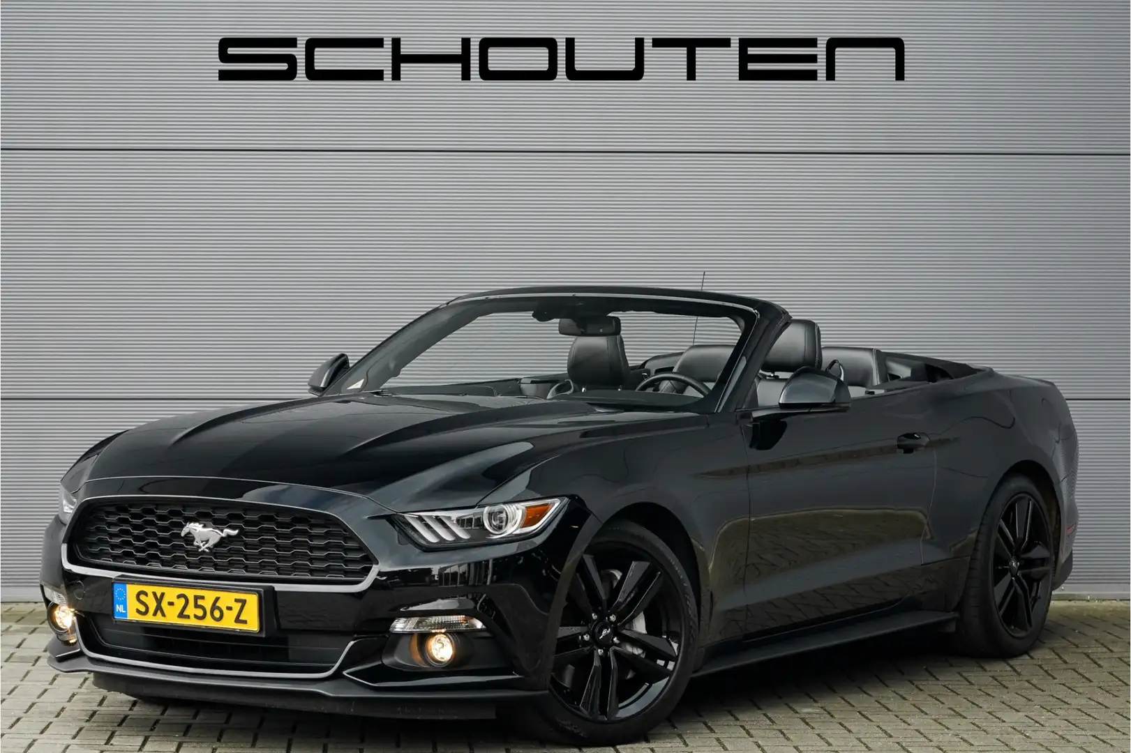 Ford Mustang Convertible 2.3 EcoBoost Leder Camera Sportuitlaat Zwart - 1