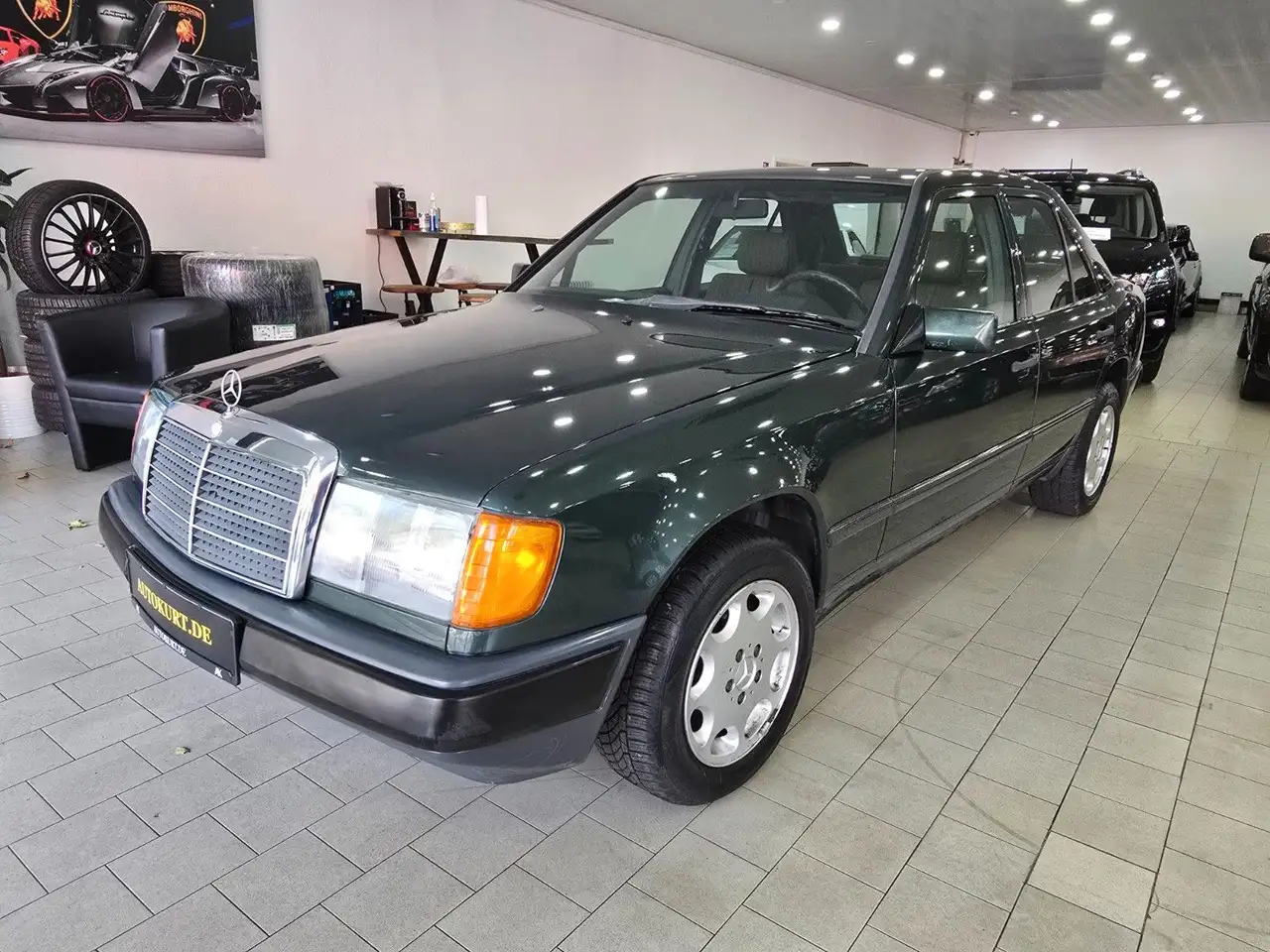 Mercedes-Benz E 230