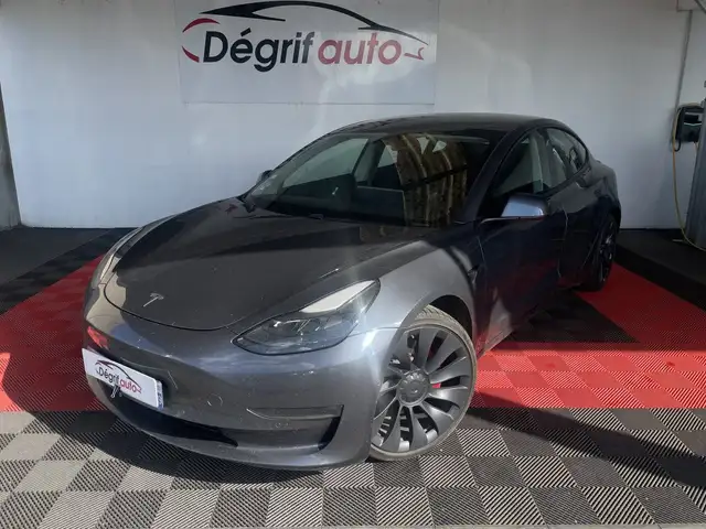 Tesla Model 3 Performance AWD