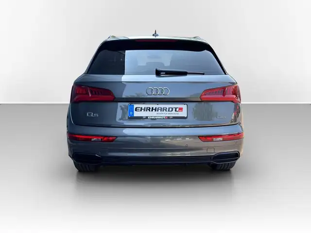 Audi Q5 view 7