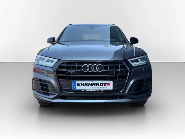 Audi Q5 view 2