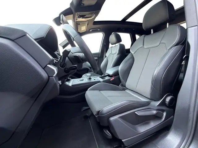 Audi Q5 view 14
