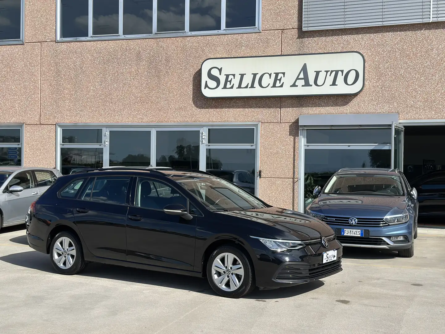 Volkswagen Golf Variant 2.0 tdi Life 115cv dsg - 1