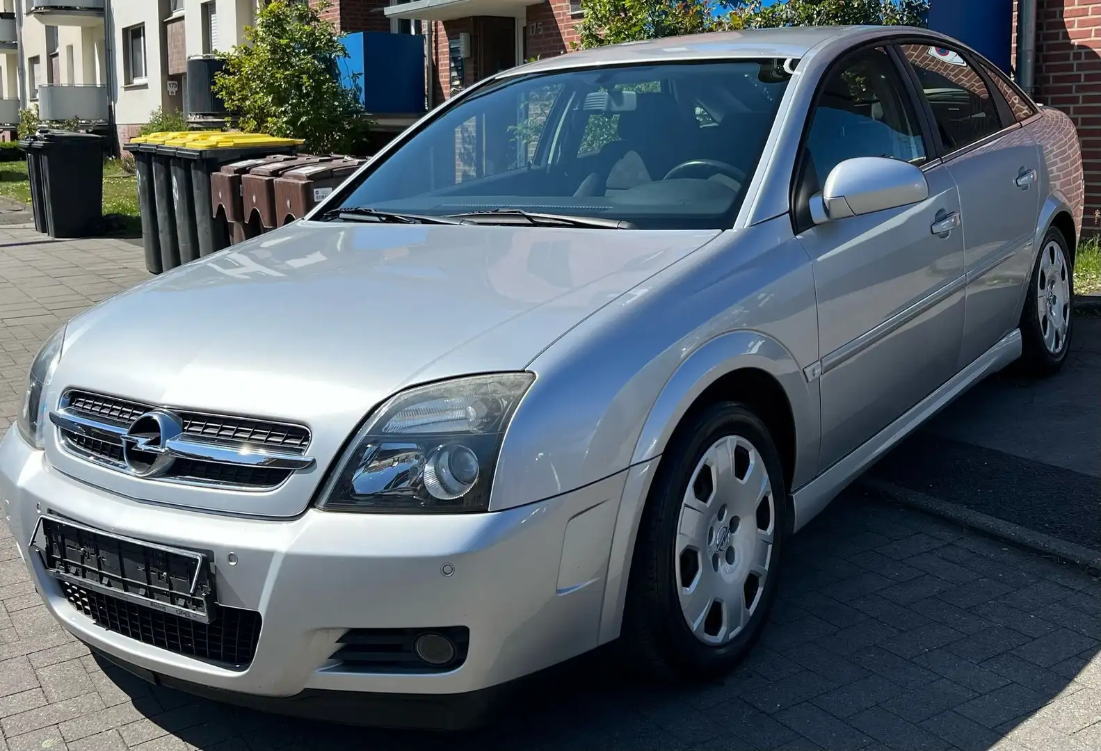 Opel Vectra 2.2 GTS 2.HAND TÜV 04/2027 Silber - 1