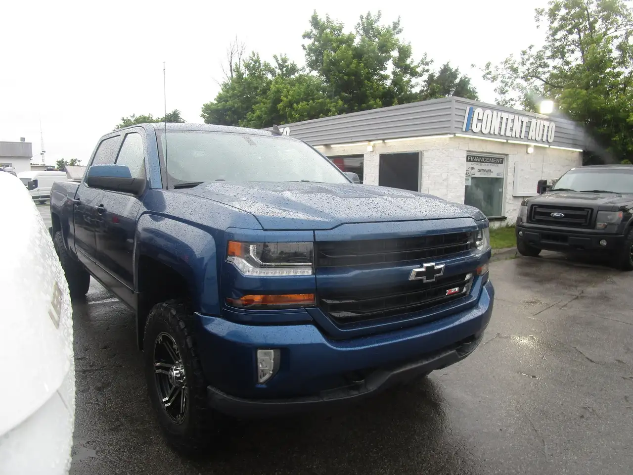 Chevrolet Silverado 2500 photo Chevrolet Silverado 2500
