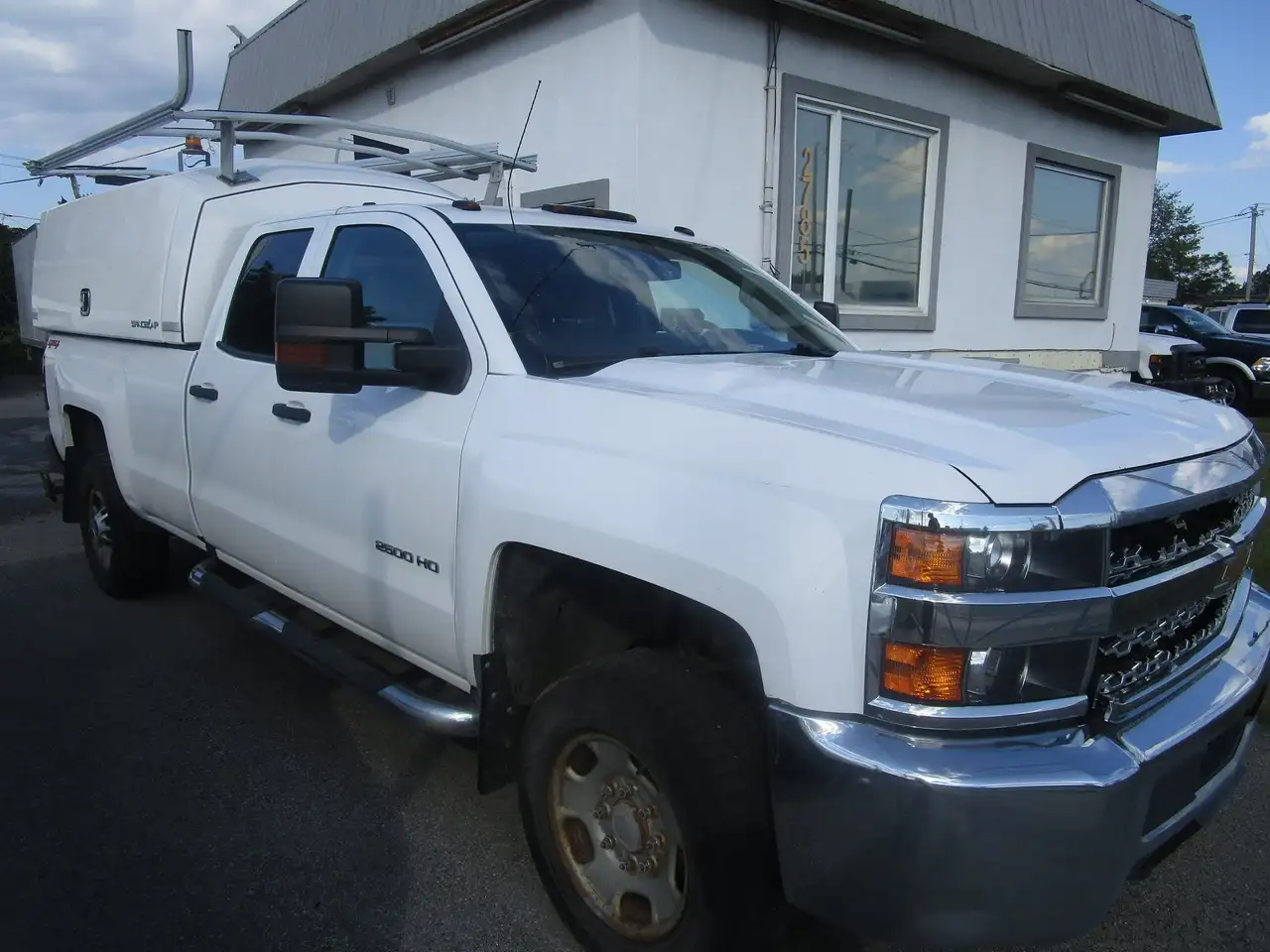 Chevrolet Silverado 2500 photo Chevrolet Silverado 2500