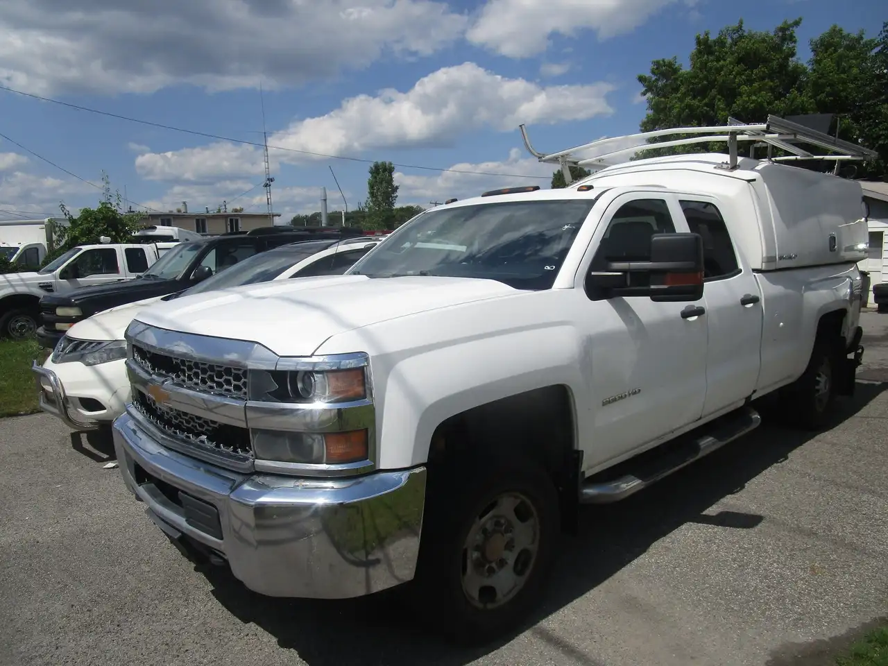 Chevrolet Silverado 2500 photo Chevrolet Silverado 2500