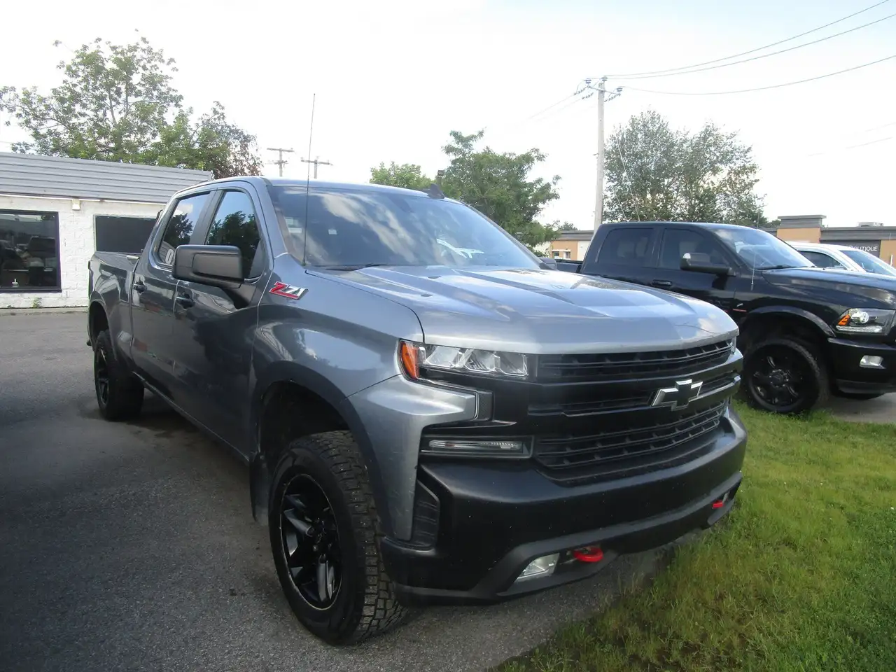 Chevrolet Silverado 2500 photo Chevrolet Silverado 2500