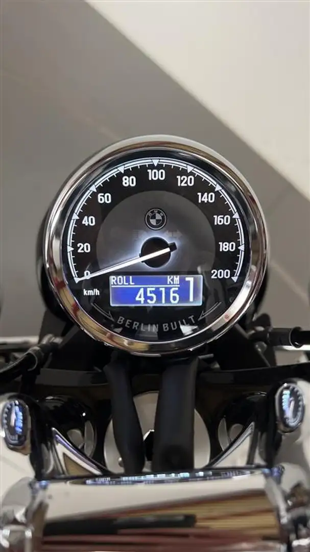 BMW R 18 Classic 0 Noir - 2