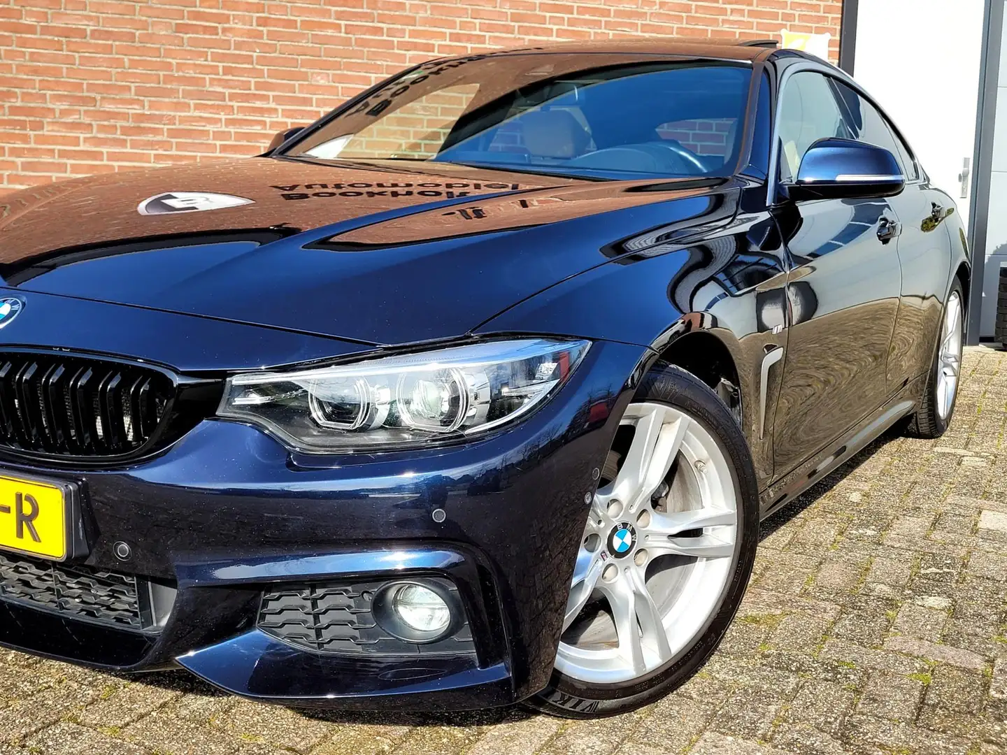 BMW 420 4-serie Gran Coupé 420i M-sport, Dak, Camera, HUD, Zwart - 2