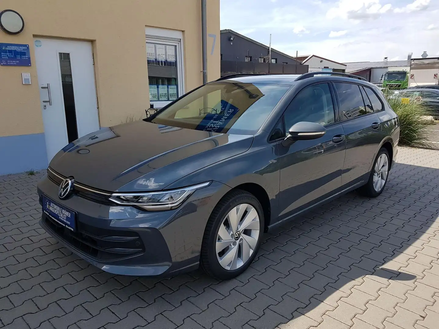 Volkswagen Golf Variant Limited neues Modell AHK el. Heckklappe ACC Kam... Rot - 1