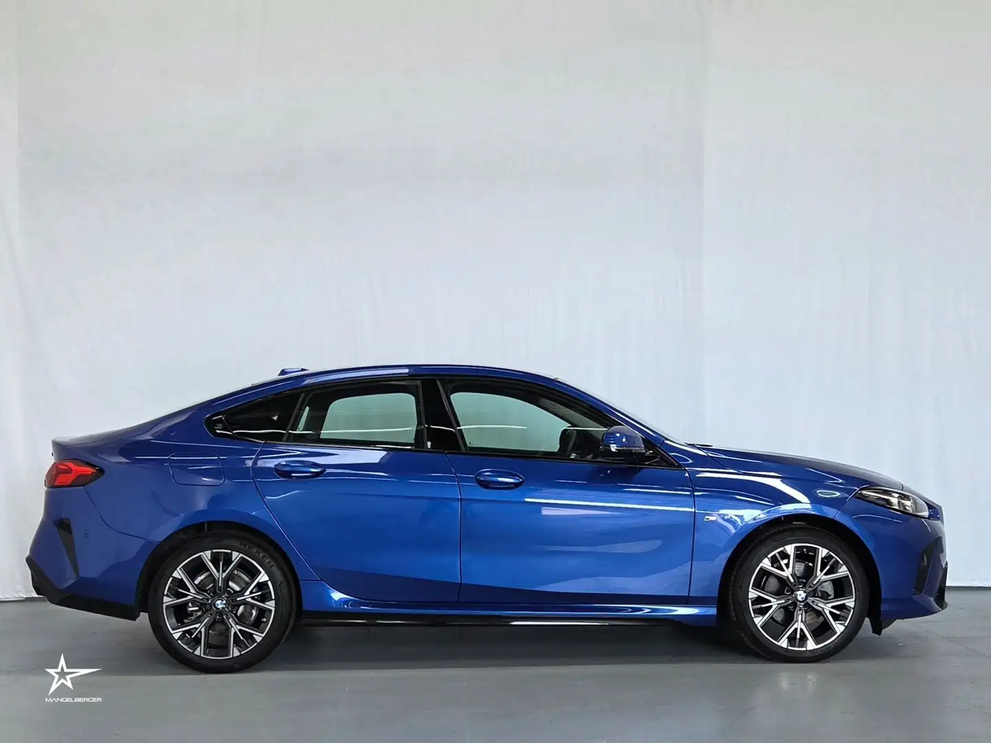 BMW 218 Gran Coupe M-Sport Blau - 2