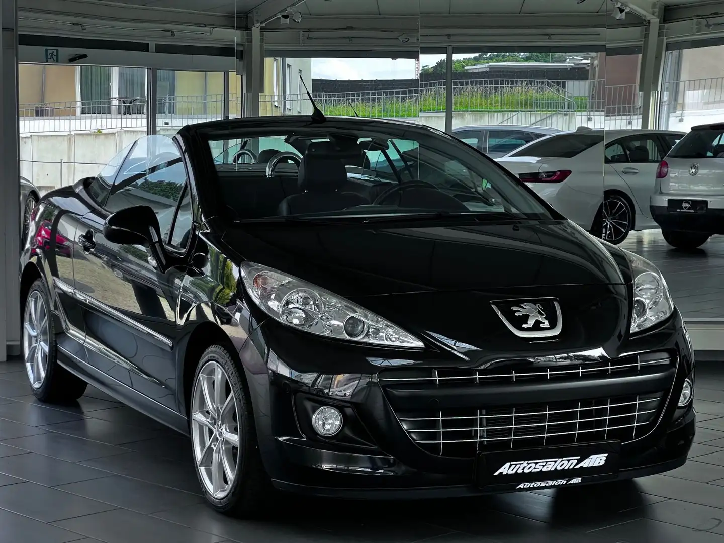 Peugeot 207 CC Cabrio Platinum "LEDER SITZHEIZUNG PDC" Schwarz - 2
