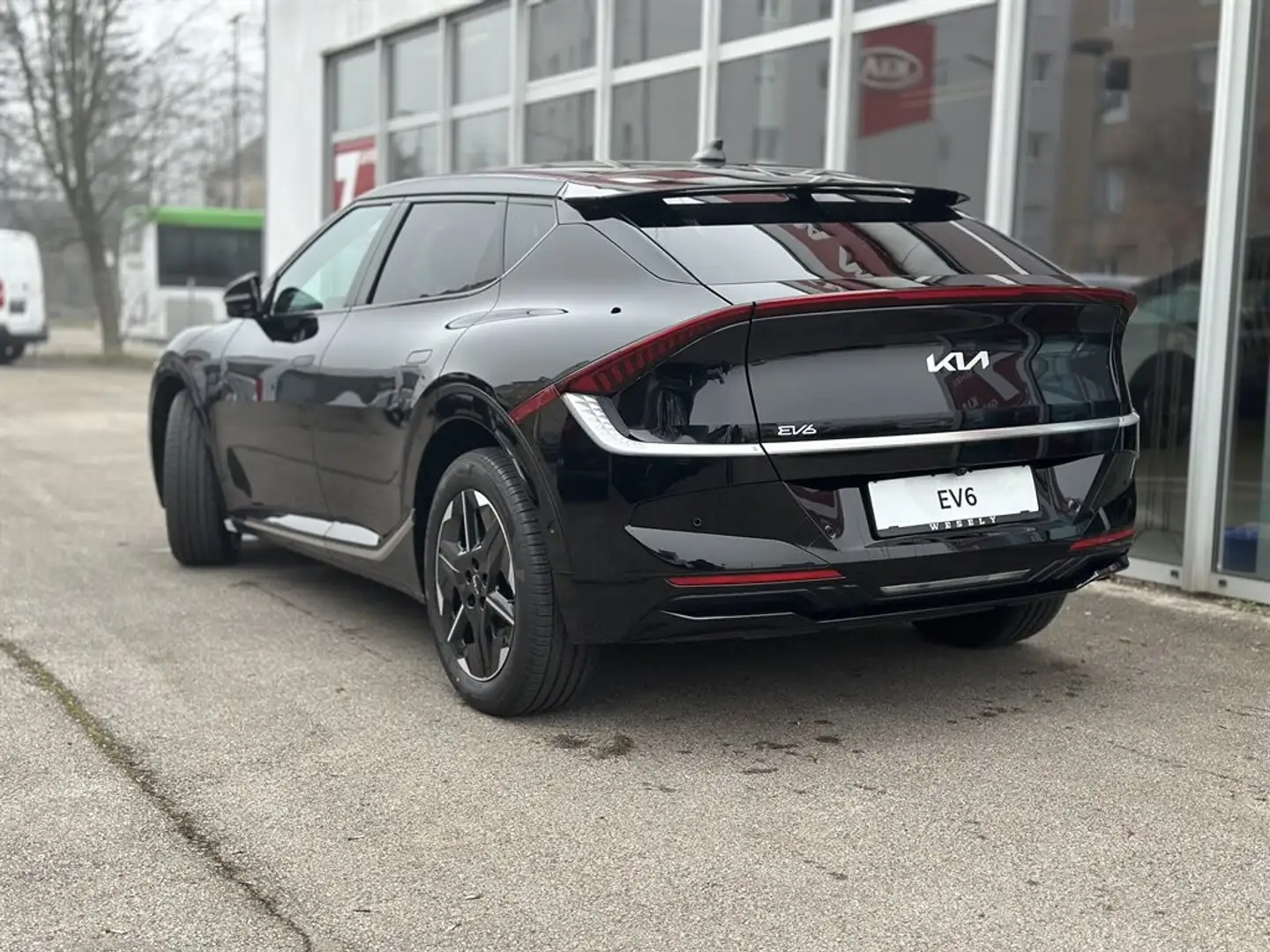 Kia EV6 RWD 84kWh Long Range Air Plus Aut. Schwarz - 2