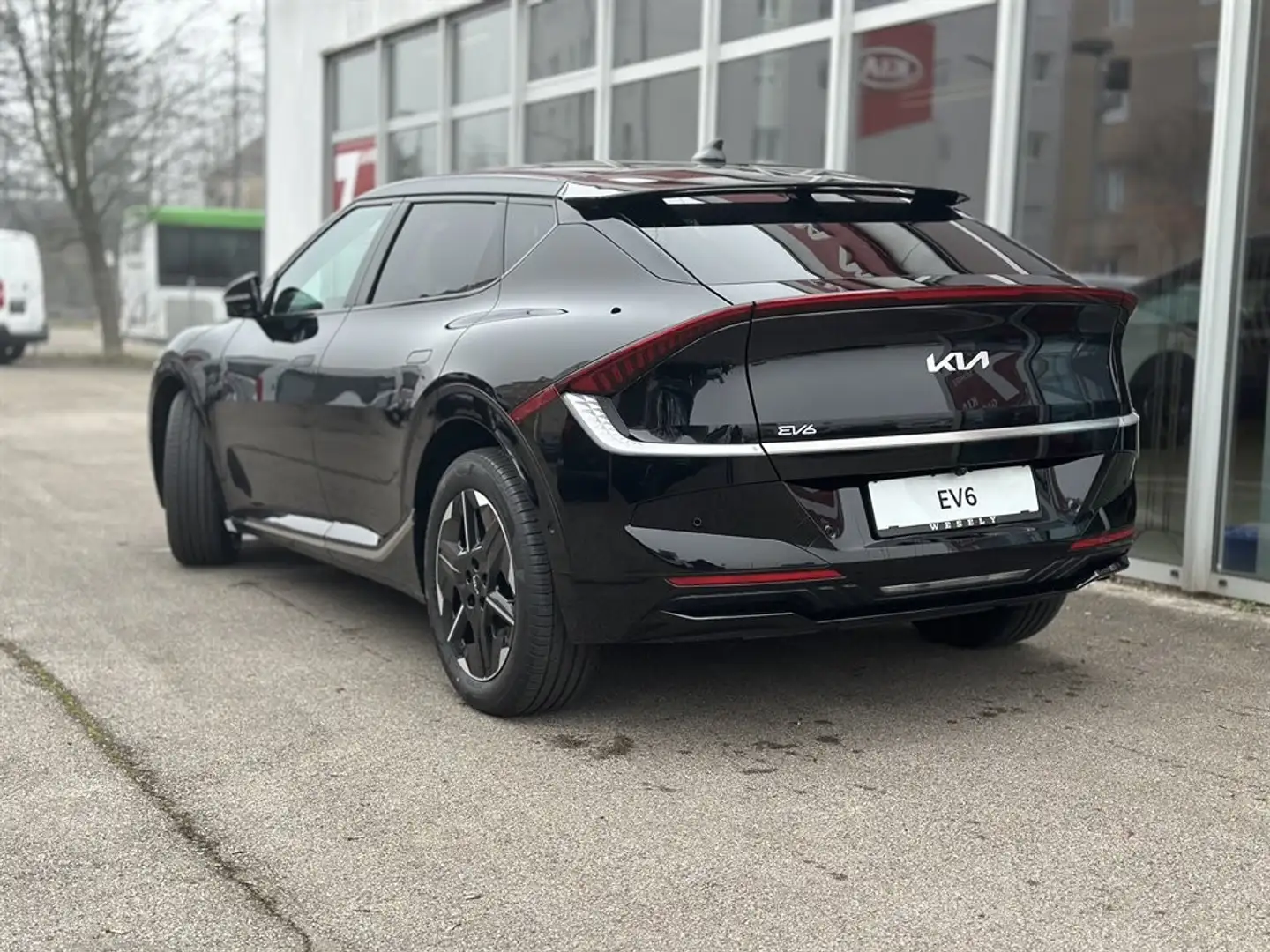 Kia EV6 RWD 84kWh Long Range Air Plus Aut. Schwarz - 2