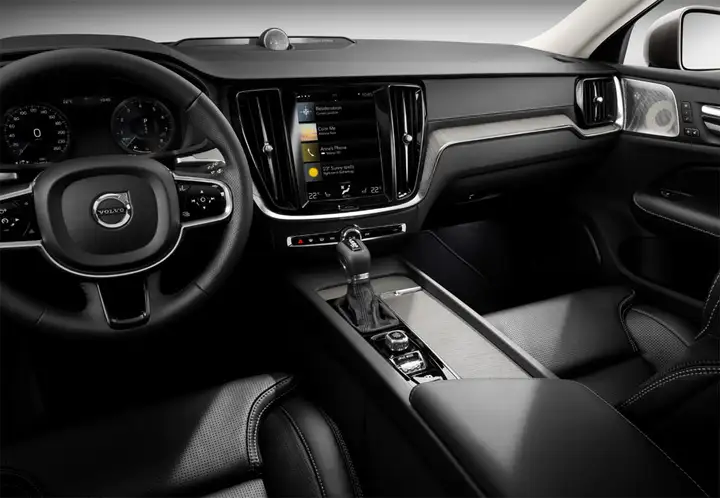 Volvo S60 D4 Momentum 2019, foto 11
