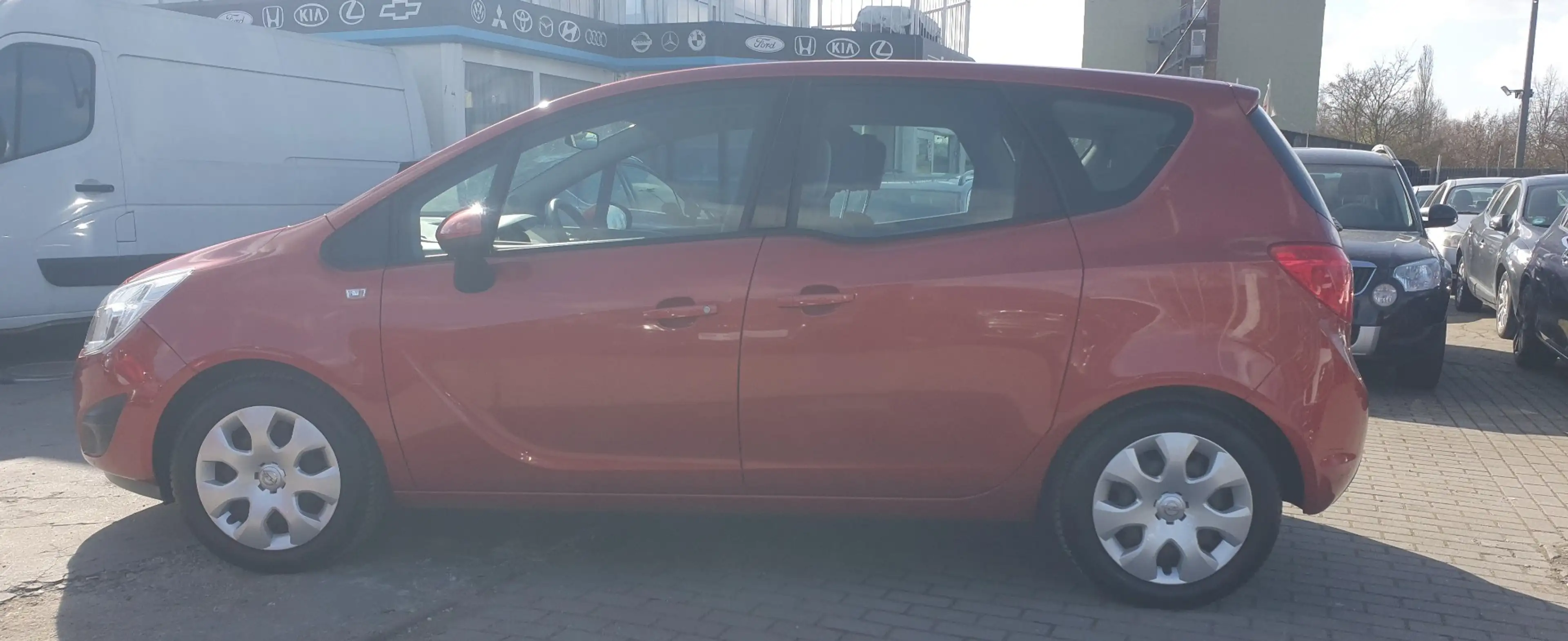 Opel Meriva Meriva 1.4 Color Edition Tüv neu — photo 3
