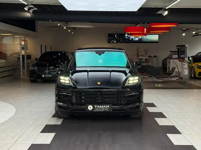 Porsche Cayenne view 5