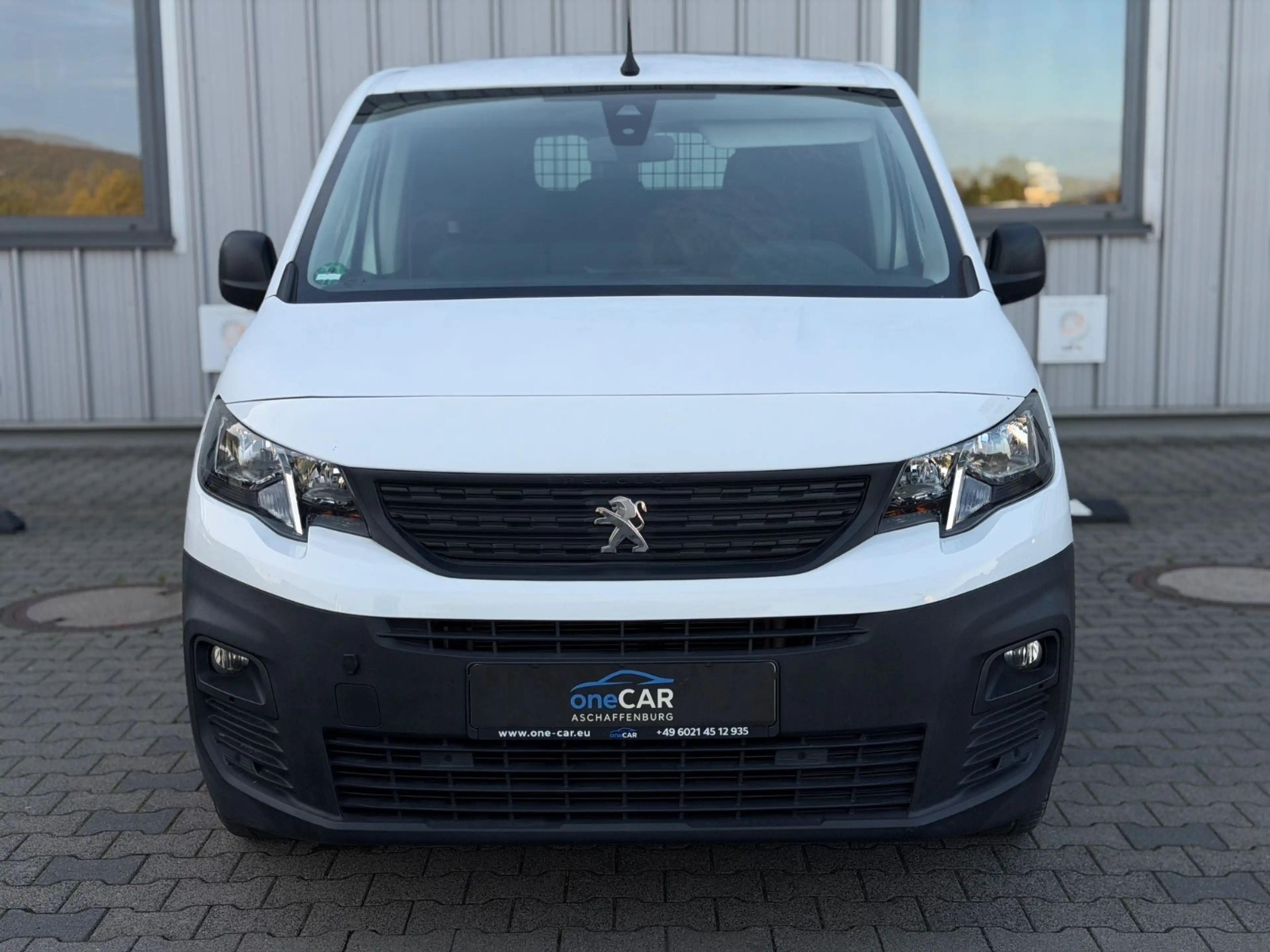 Peugeot Partner 1.5 BlueHDi Premium L2 AHK PDC — photo 6