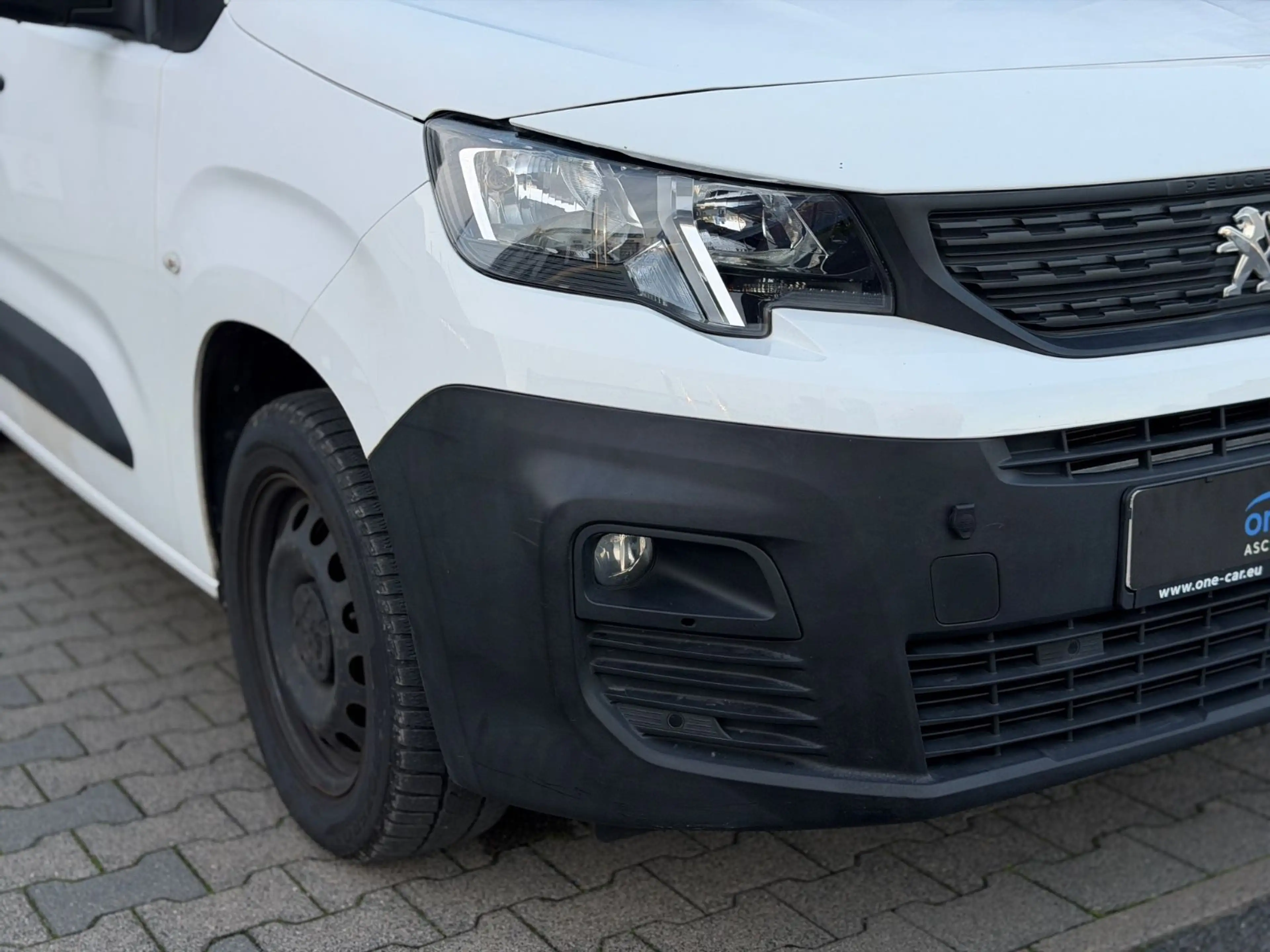 Peugeot Partner 1.5 BlueHDi Premium L2 AHK PDC — photo 4