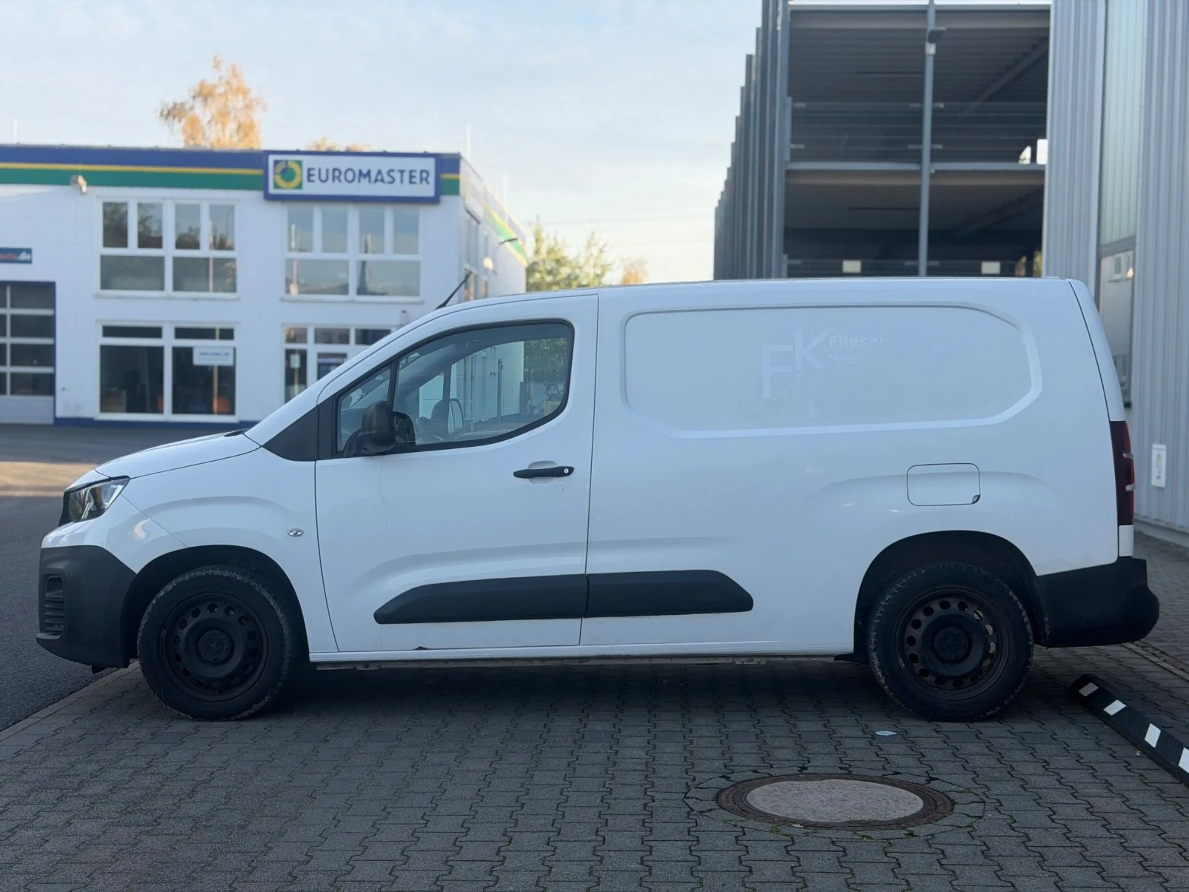 Peugeot Partner 1.5 BlueHDi Premium L2 AHK PDC — photo 2