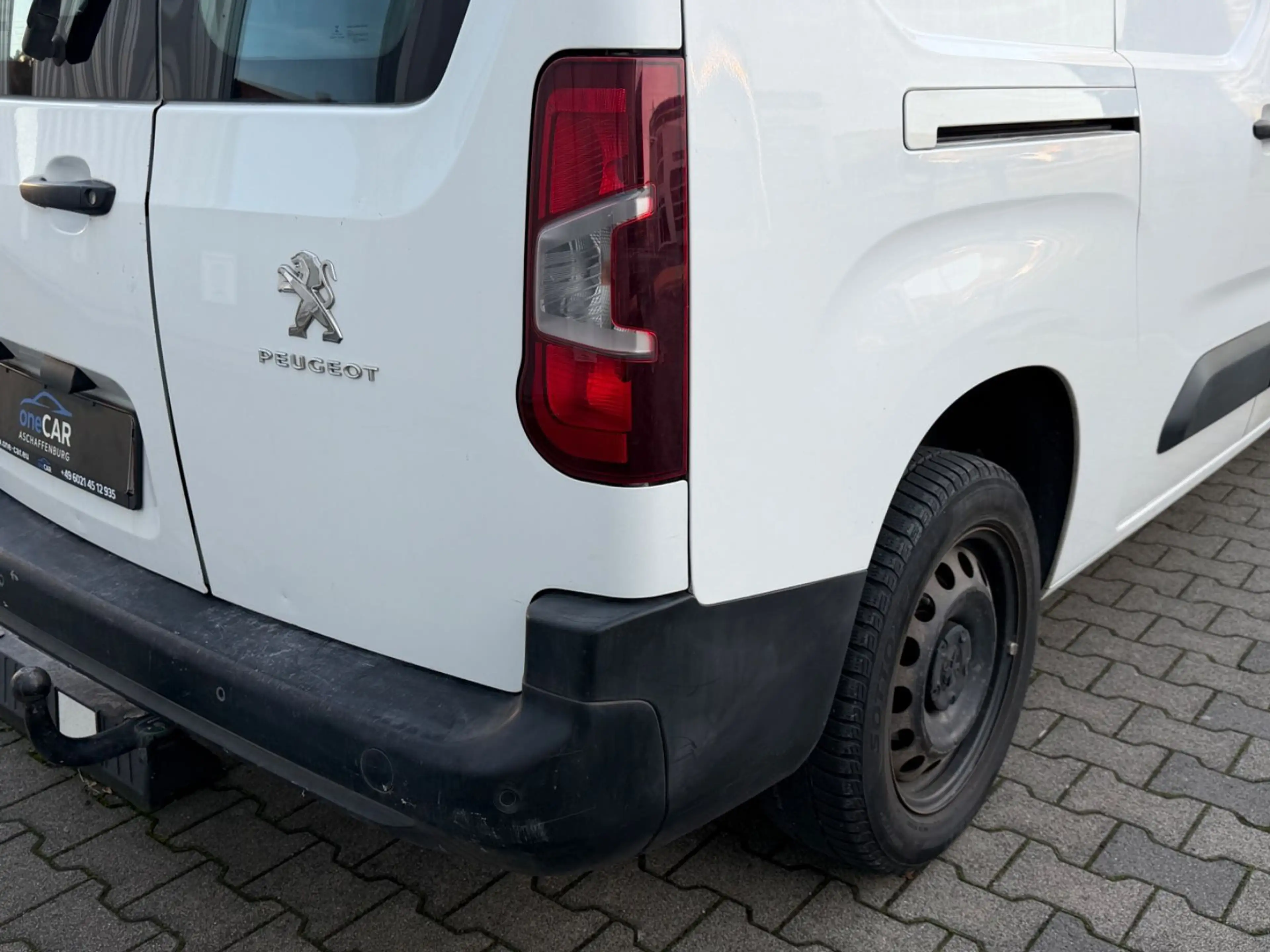 Peugeot Partner 1.5 BlueHDi Premium L2 AHK PDC — photo 11