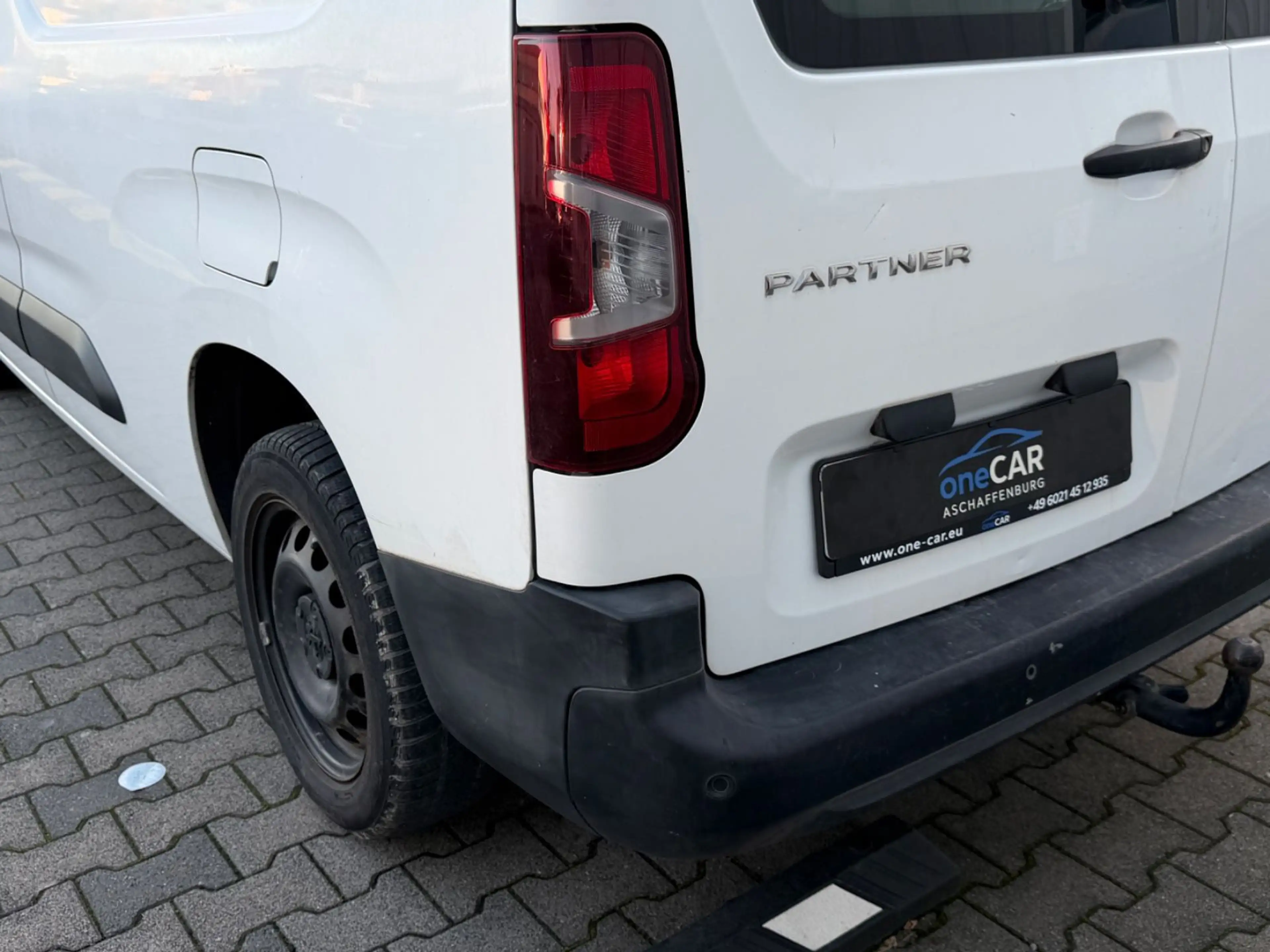 Peugeot Partner 1.5 BlueHDi Premium L2 AHK PDC — photo 15