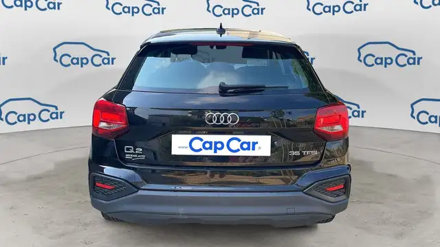 Audi Q2 view 3